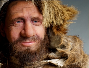 Obiekt Miesiąca kwiecień 2022 - neandertalczyk z Centrum Edukacji Przyrodniczej
